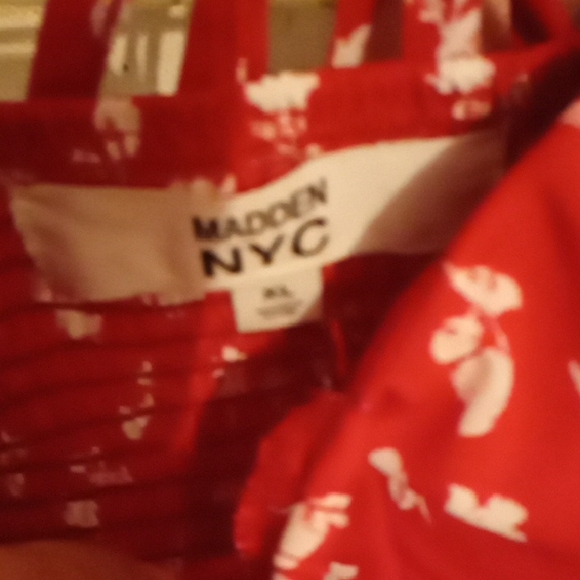 Floral Red Women's Top - Picture 2 of 4